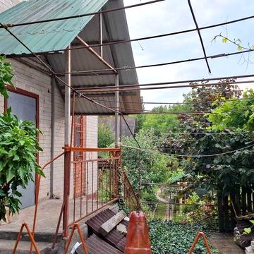 Продам дачний будинок