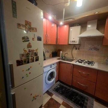 Продам двокімнатну квартиру на Черемушках біля парку Марка Твена (Горького). (2-323-226)