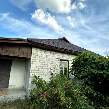 Будинок та 52 соток землі, в 15 км, від міста