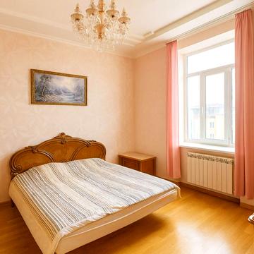 Антоновича вул. (Горького), 8