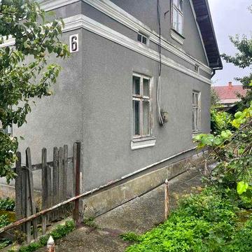 Житловий цегляний будинок в м. Ходорів Львівської області