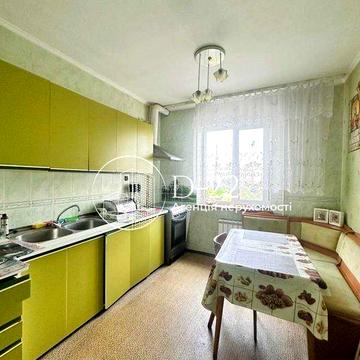 Продаж 3-кімнатної квартири на Троєщині, вул. Сержа Лифаря,4 (колишня Сабурова), метро Чернігівська, Лісова