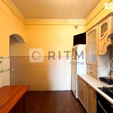 Продаж 3к Квартира Дорошенка Петра вулиця
