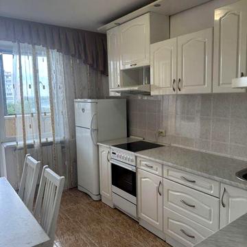 1-кімнатна квартира біля метро Позняки. Григоренка, 38. 5 хвилин до метро.