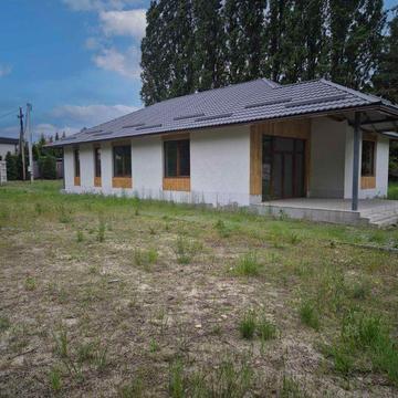 Продаж будинка з виходом на Дніпро.