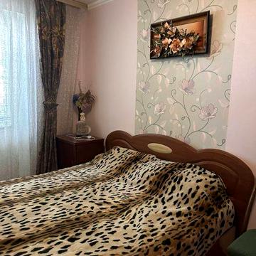 Сдам 2 к кв-ру по ул .Бочарова (возле парка)