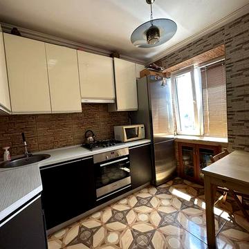 Продаж 2 кімнатної квартири по вул.В.Великого, Львів.
