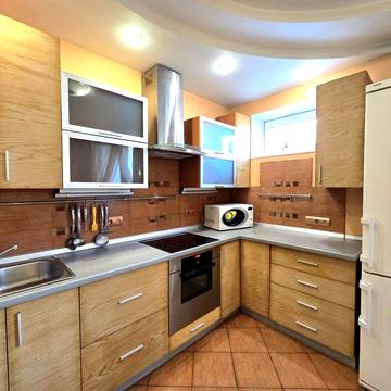 Продам велику 66 кв.м 2к.квартиру Лівобережний-3 Караван