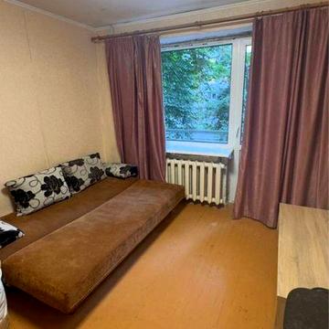 Продам 1 комнатную квартиру ул. Алана Шепарда , Титова, 2 этаж