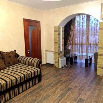 Оренда 4 кім в центрі з ремонтом ,Набережна