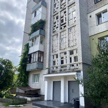 Продаж 4 кімнатної квартири в центрі