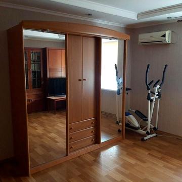 Продаж 1 кімн. кв. по вул. Грушевського від власників (чіп+тамбурні+двоє вхідних дверей - квартира сейф- відео на вході) 2002р. забудови, можл. торг ЖК ОСББ "ДНІПРО"