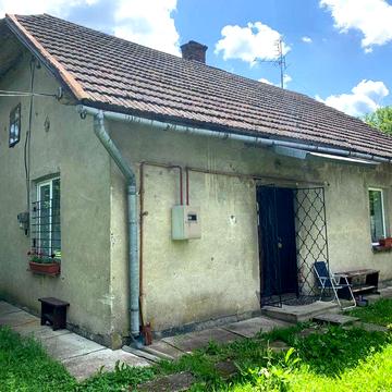 Продається житловий будинок біля м.Стрий (12км), с.Комарів