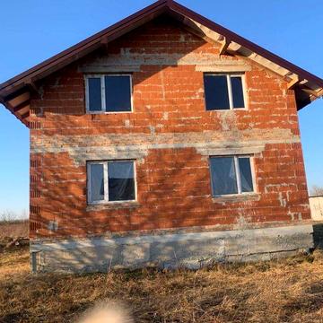 Особняк (Окремо стоячий будинок 185м.кв )-530$ м.кв,-10сот.землі