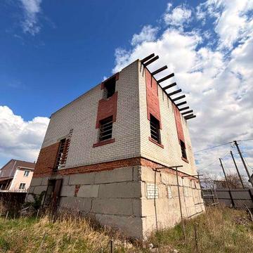 Будинок новобудова 300 м2 с. Киїнка підведені комуніуаціїї