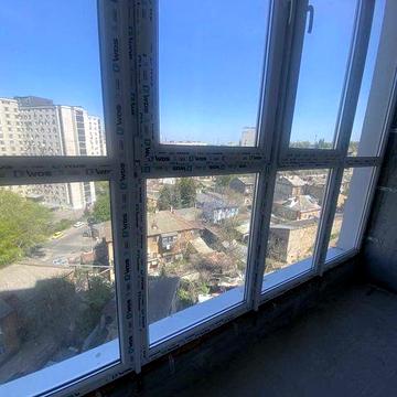 В продаже квартира-студия в центре города. Дом сдан и активно заселяется. Площадь 24 кв.м. есть лоджия ЖК Акварель 3