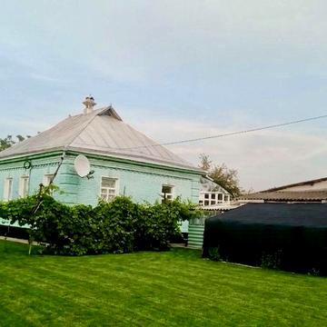 Продам будинковолодіння в с. Петрівці Миргородського району Полтавськоі обл. 5 кімнат, всі зручності, газ, піч, скважина,каналізація. До Миргорода 10