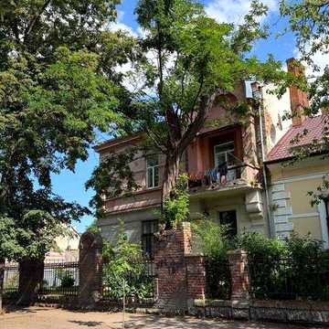 продаж Польський Люкс. Центр 2-кім з паркомісцем.