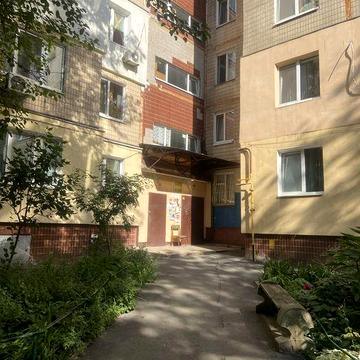 Продам 2 комнатную квартиру. На Тополе