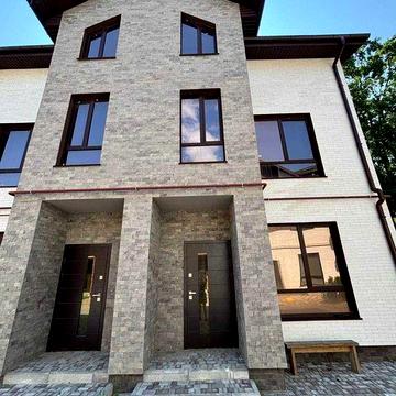 Продаж таунхаусу у Петропавлівській Борщагівці