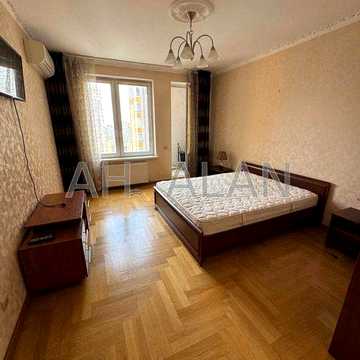 Оренда 3-кімнатної квартири в ЖК Олександрівський — генератор, 4 ліфти, система Розумний дім, світло є завжди! Лобановського 6-Г