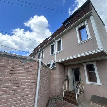 Сдам 3-этажный коттедж 85 м² | 2 спальни | Двор | Парковка | Одесса