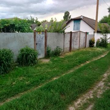 Продам будинок в селі.