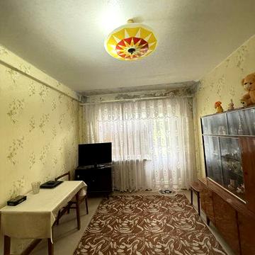 Продам 2-комнатную квартиру с раздельными комнатами