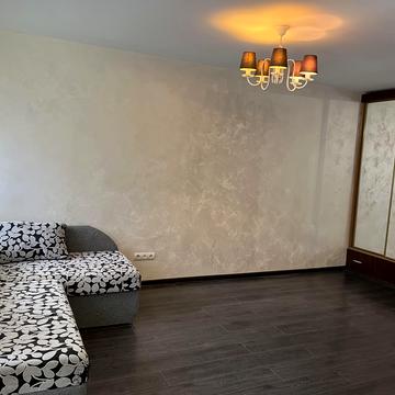Гетьмана Кирила Розумовського вул. (Миколи Краснова), 8