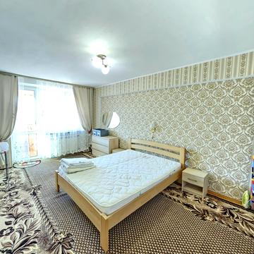 Велика Васильківська вул. (Червоноармійська), 124