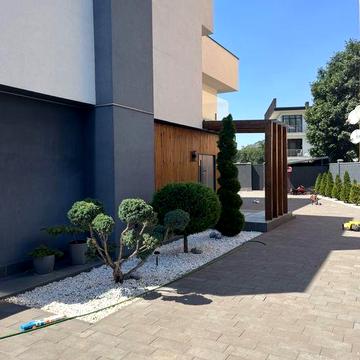 Новий автономний VIP-будинок 229 м² у самому центрі Мукачева