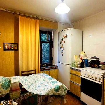 Продам 2-к квартиру в Аркадії на вул. Теністій (2-350-633 АК)
