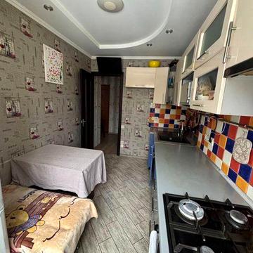 Продам 2 комн квартиру на Таирова