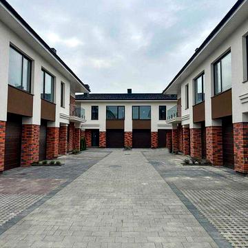 Продам дуплекс в межах міста, готовий