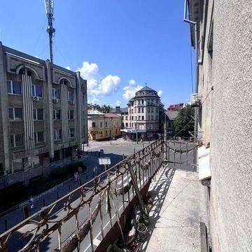 Продаж 2-кімнатної квартири в австрійському люксі в центрі міста