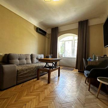 Продам 3 комнатную квартиру метро Ярослава Мудрого pp1