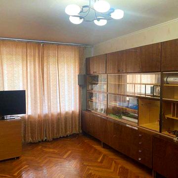 2 кім. вул. Черчилля, 29, автономна під час відключень, поруч м. Дарниця та Чернігівська