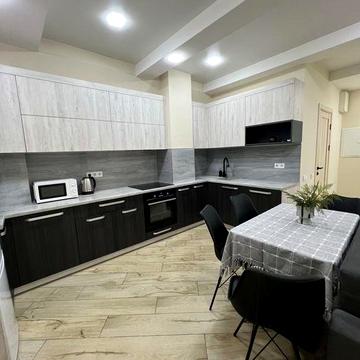 Продається гарна та простора квартира 84 м², з терасою та балконом. Повністю готова до проживання. ЖК «Софіївське»