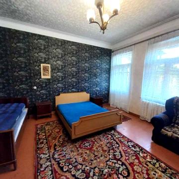 Продажа  большой полнометражной 2х-комнатной квартиры. Металлургов. Проспект Соборный