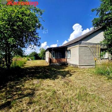 Продаж будинку з двума автономними квартирами.