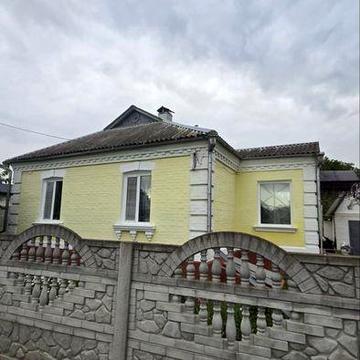 Продаж будинку м.Тараща.Центр