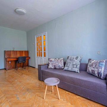 2-кімн. квартира Вавилових вул. 18, 45 м.кв. М.Сирець- 3 хвилини.