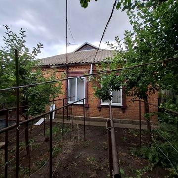 БУДИНОК в районі Дроздовка біля річки