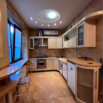 Продам 3к квартиру пр.Героев Харькова, 202, м.Дворец спорта