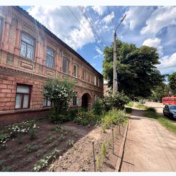 Продам свою 2к квартиру  вул. Романа Шухевича 45 (Бабушкина)