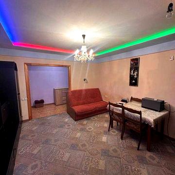 Продається простора 3-кімнатна квартира