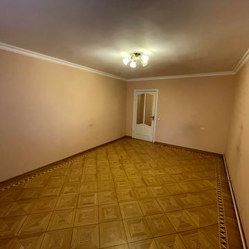 Миколи Бажана просп., 24/1