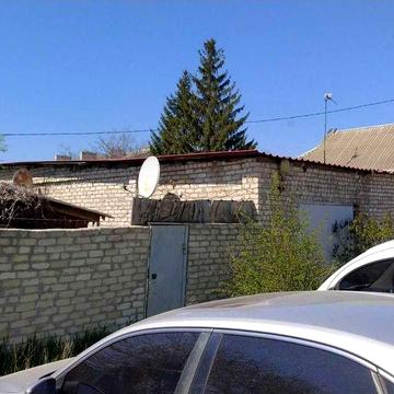 Невеликий будинок 40 м² та частину гаража 30 м² у районі ринку Барабашова