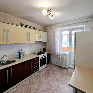 Здається в оренду простора 3 кімнатна квартира