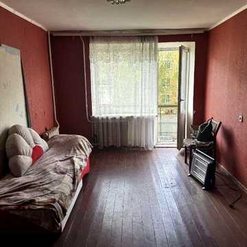 Продаж 1 к квартири